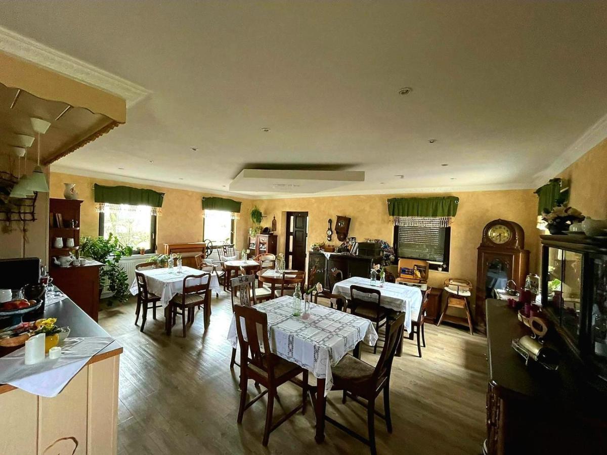 Pension Riegler Nossen ภายนอก รูปภาพ